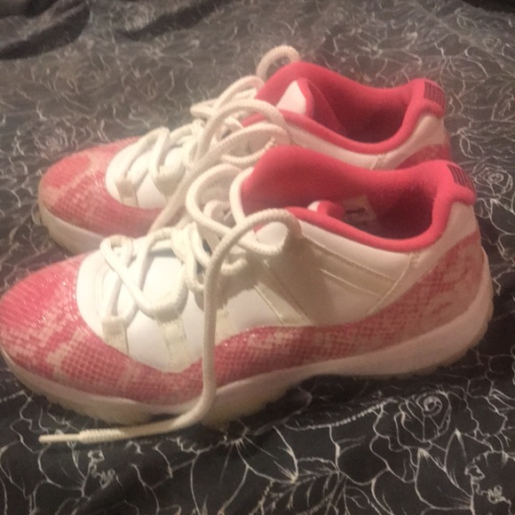 COPY - Jordan low 11 for sale - Picture 2 of 3